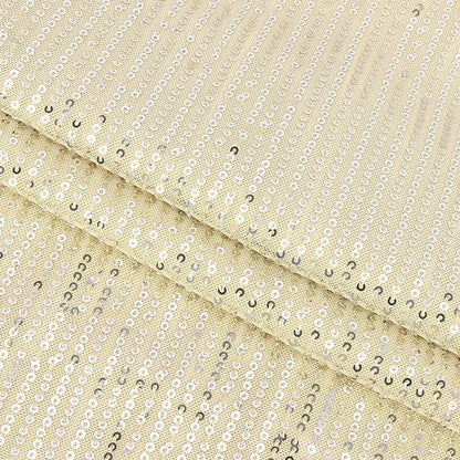 Luźna mini sukienka na imprezę